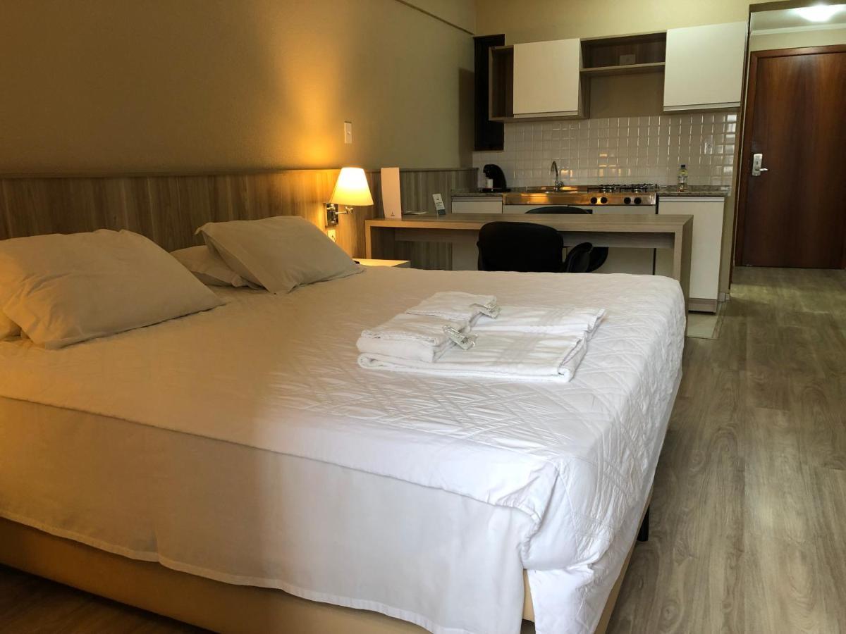 Aquarius Flat Aptos E Suites サンタ・クルス・ド・スル エクステリア 写真